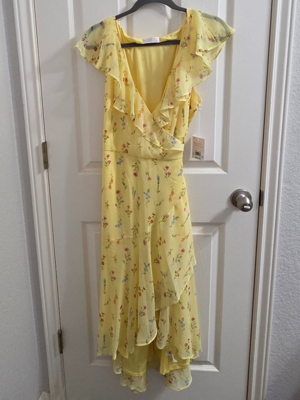 Lauren Conrad (LC) Floral Ruffle Wrap Dress - Size PXL - NWT